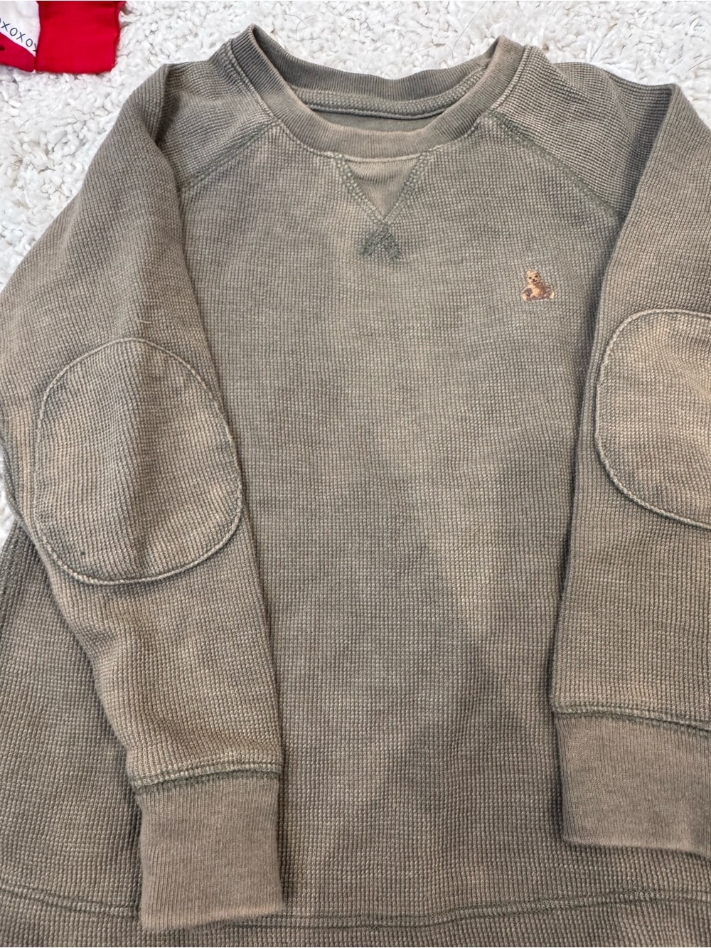 GAP Boys Tops Bundle — Olive, Gray, Taupe, Cream, Blue & Red 5T - Picture 5 of 7